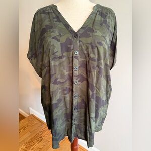 Torrid Camouflage Dolman Challis Top - Torrid Size 3 (22-24, 3X)